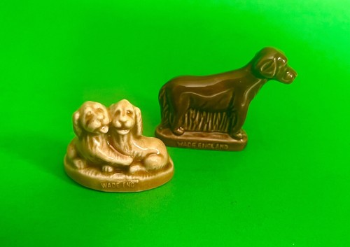 Wade dog figurines - dog, rose